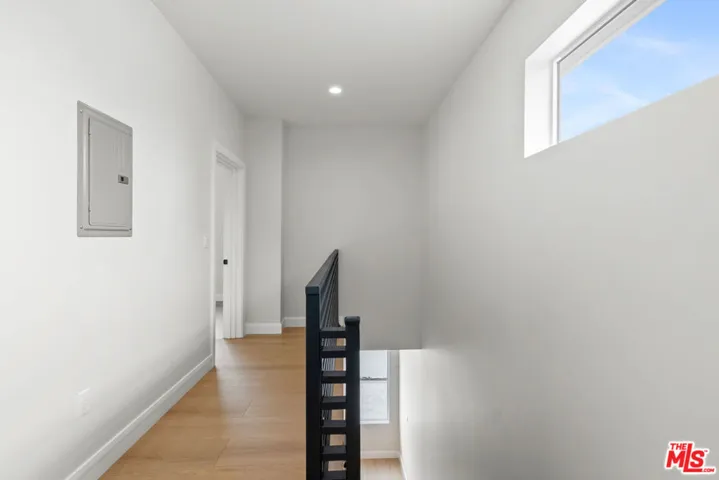 6932 Babcock Avenue, North Hollywood, California 91605