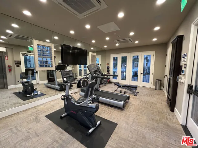 23500 Park Sorrento C33, Calabasas, California 91302