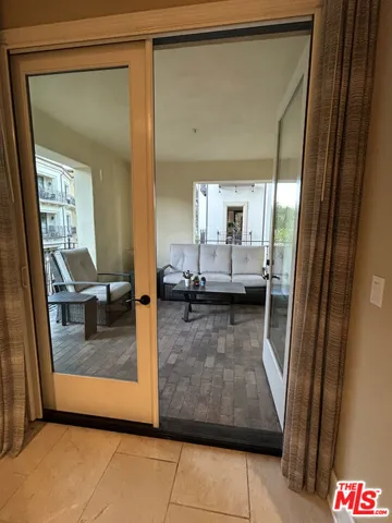 23500 Park Sorrento C33, Calabasas, California 91302