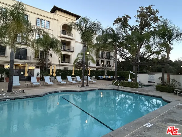 23500 Park Sorrento C33, Calabasas, California 91302