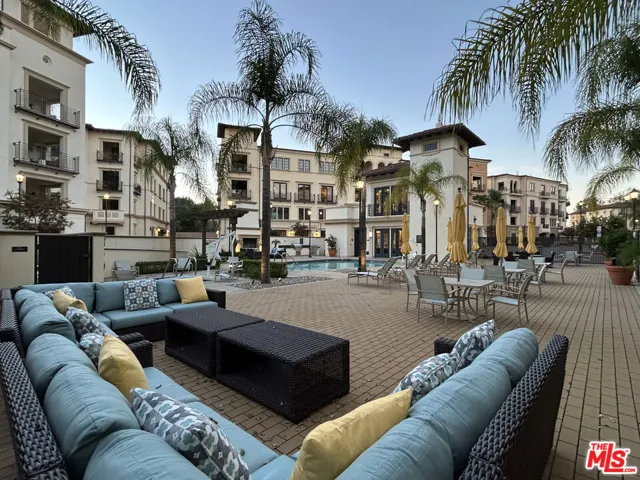 23500 Park Sorrento C33, Calabasas, California 91302