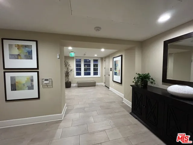 23500 Park Sorrento C33, Calabasas, California 91302