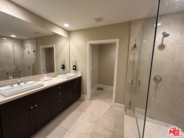 23500 Park Sorrento C33, Calabasas, California 91302