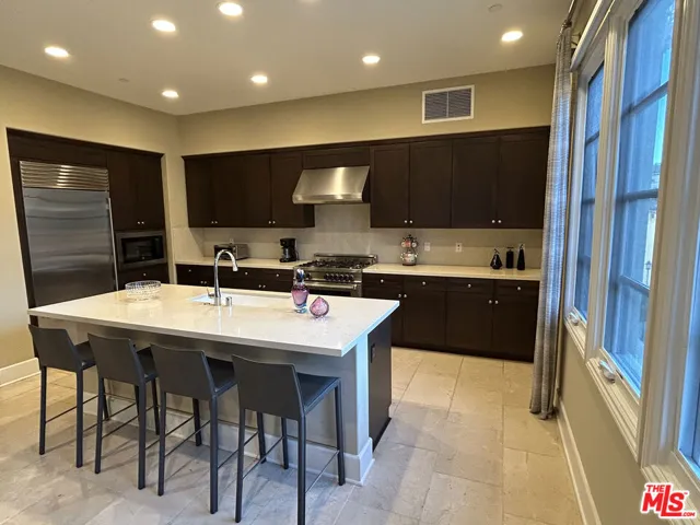 23500 Park Sorrento C33, Calabasas, California 91302