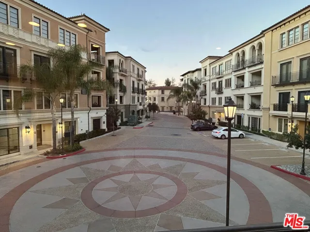 23500 Park Sorrento C33, Calabasas, California 91302