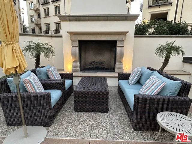 23500 Park Sorrento C33, Calabasas, California 91302