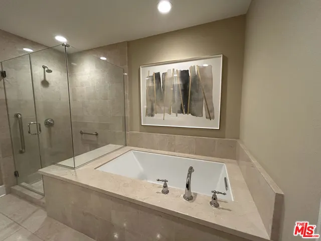 23500 Park Sorrento C33, Calabasas, California 91302