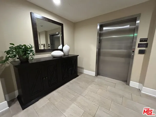 23500 Park Sorrento C33, Calabasas, California 91302