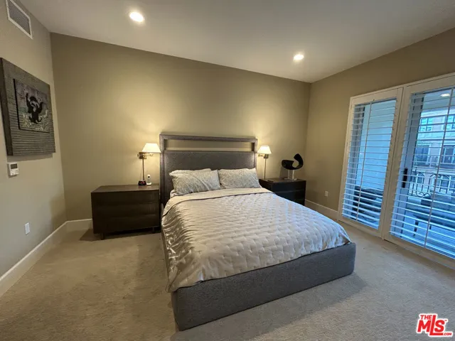 23500 Park Sorrento C33, Calabasas, California 91302
