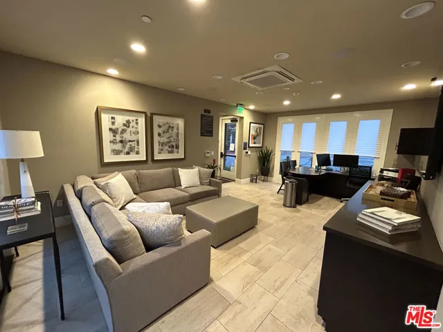 23500 Park Sorrento C33, Calabasas, California 91302