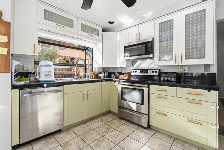 8896 Highwood Dr C, San Diego, California 92119