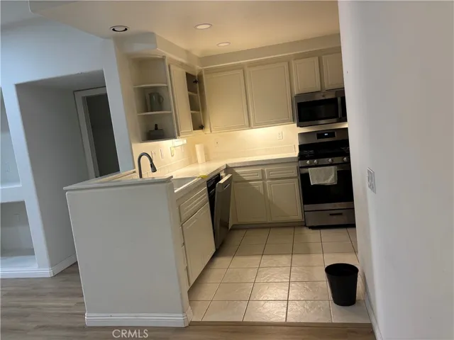 1404 Solvay Aisle, Irvine, California 92606