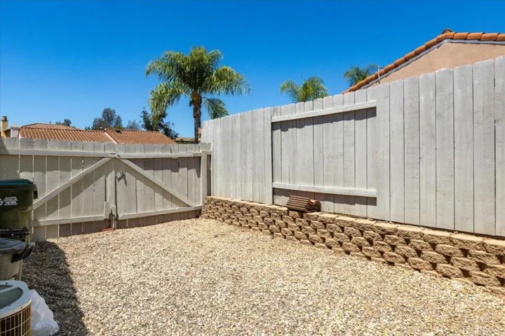 Double gate to Driveway