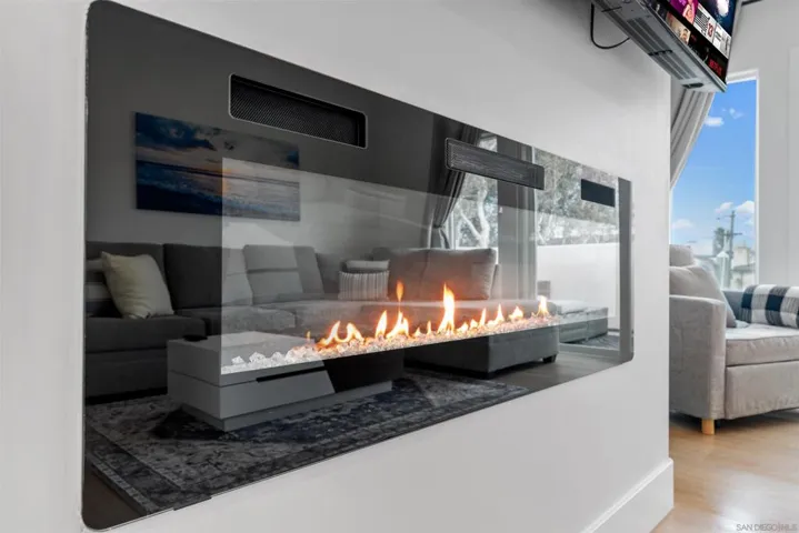727 Ostend, San Diego, California 92109