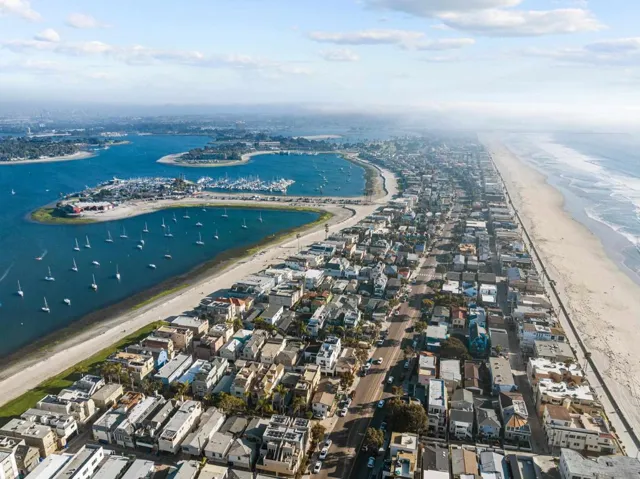 727 Ostend, San Diego, California 92109
