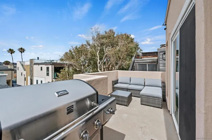 727 Ostend, San Diego, California 92109