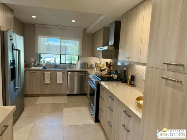 1233 S Tiffany Circle, Palm Springs, California 92262
