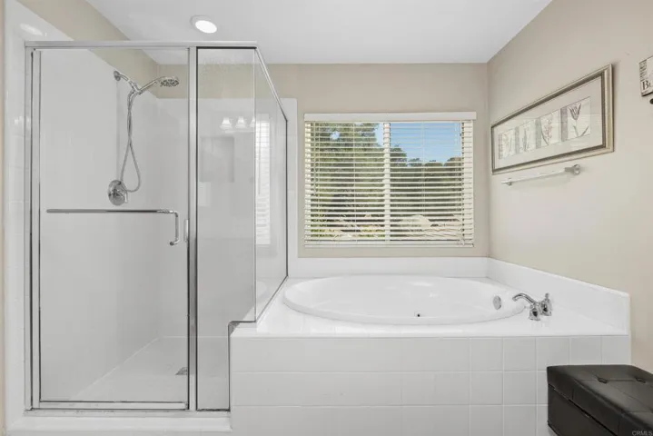 28292 Meadow Glen Way W, Escondido, California 92026