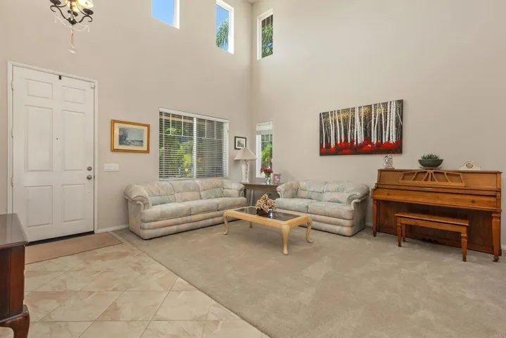 28292 Meadow Glen Way W, Escondido, California 92026