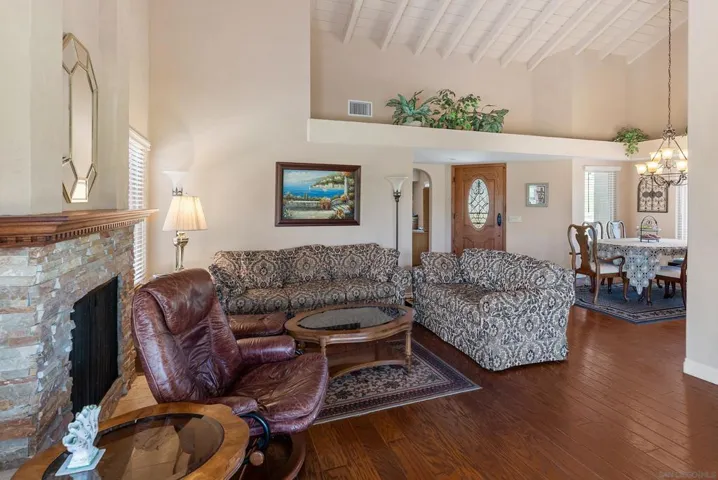 12797 Rueda Acayan, San Diego, California 92128