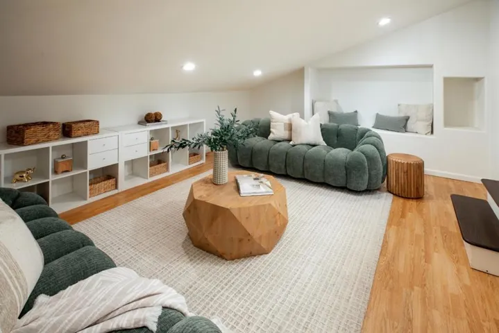 559 Placitas Avenue, Menlo Park, California 94025