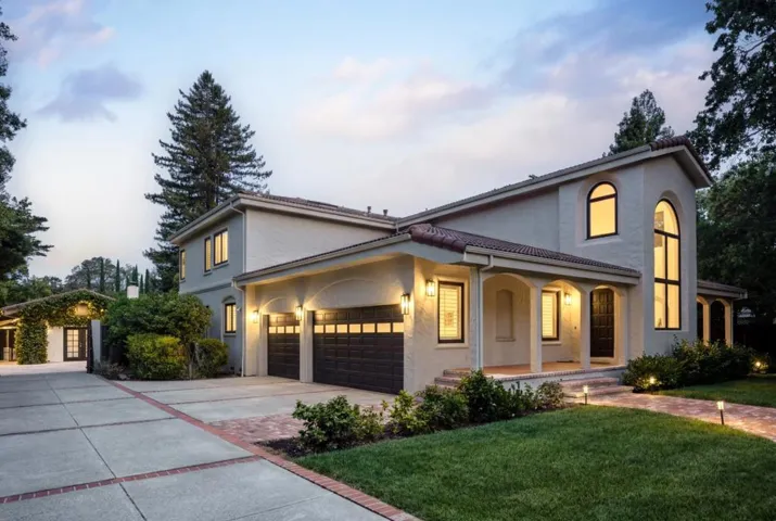 559 Placitas Avenue, Menlo Park, California 94025