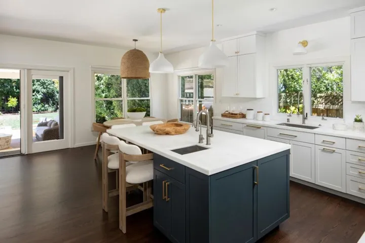 559 Placitas Avenue, Menlo Park, California 94025
