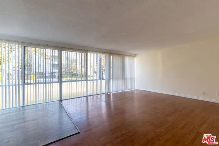 11133 Rose Avenue 5, Los Angeles, California 90034