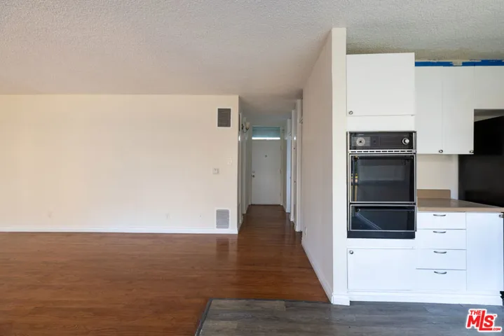 11133 Rose Avenue 5, Los Angeles, California 90034