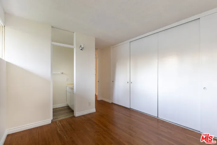 11133 Rose Avenue 5, Los Angeles, California 90034