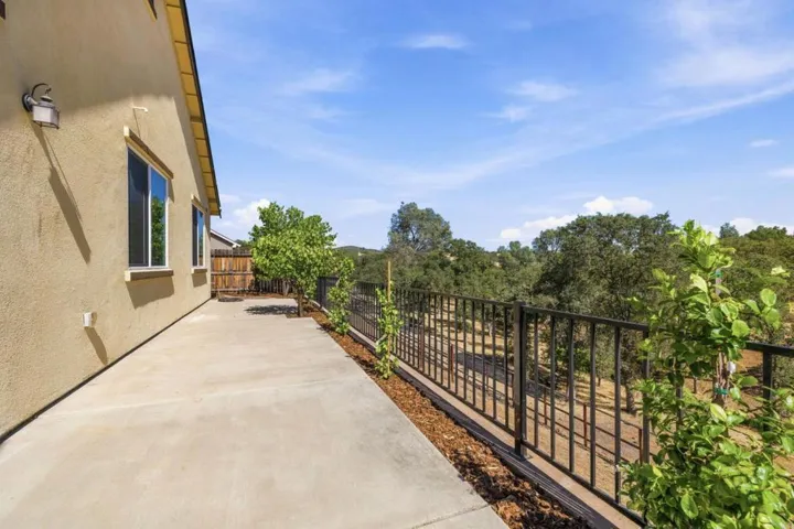 216 Raccoon Hollow Loop, Copperopolis, California 95228
