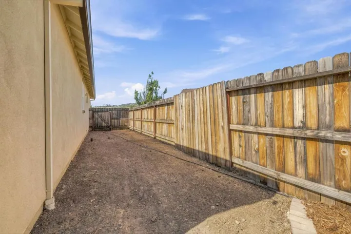 216 Raccoon Hollow Loop, Copperopolis, California 95228