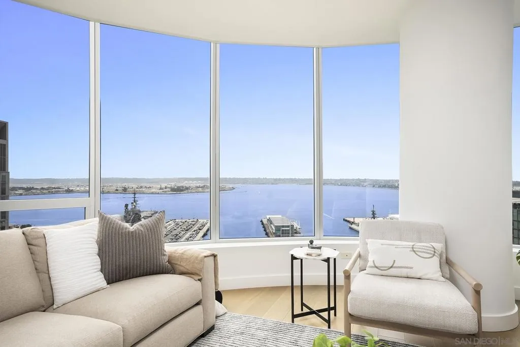 888 W E 2302, San Diego, California 92101 — photo 5