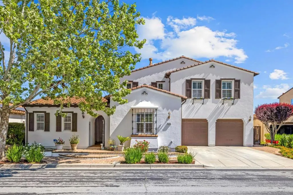 6560 Eagle Ridge Ct