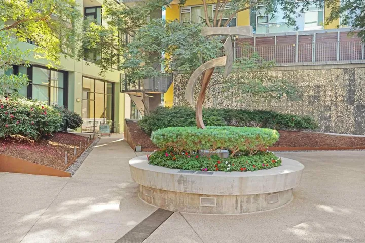 ICON'S INTERIOR COURTYARD. BEAUTIFULLY LANDSCAPED ZEN LIKE FEEL!