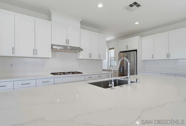 1124 Camino Levante, Chula Vista, California 91913