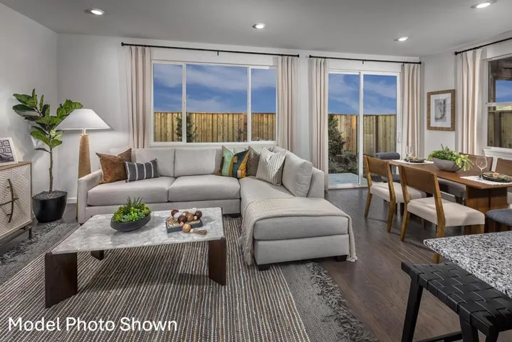 420 Tall Grass Way, Hollister, California 95023