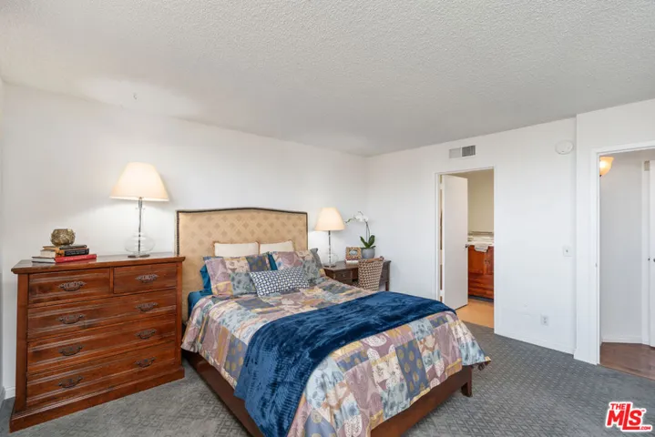100 S Doheny Drive 503, Los Angeles, California 90048
