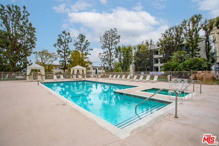 100 S Doheny Drive 503, Los Angeles, California 90048