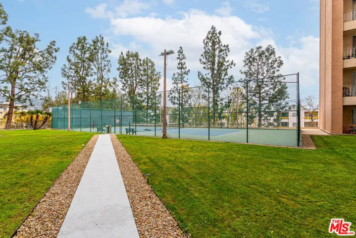 100 S Doheny Drive 503, Los Angeles, California 90048