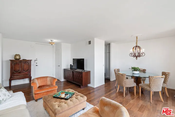 100 S Doheny Drive 503, Los Angeles, California 90048