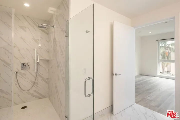 1237 S 90035 Avenue 202, Los Angeles, California 90035