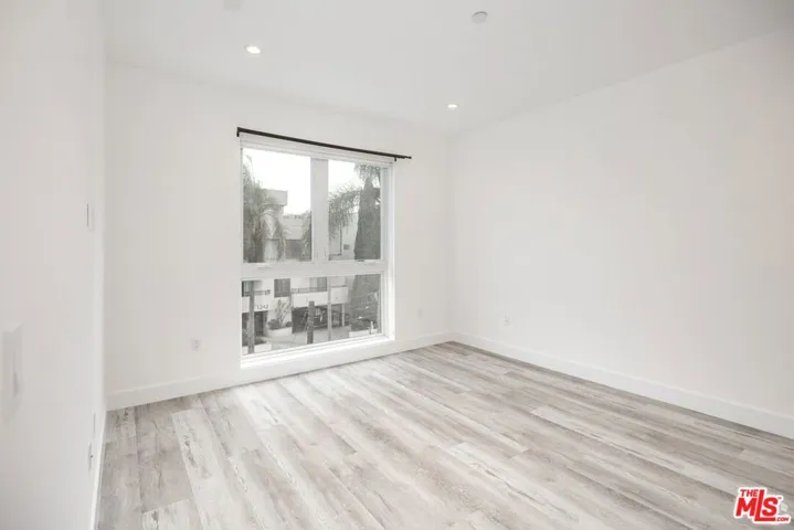 1237 S 90035 Avenue 202, Los Angeles, California 90035