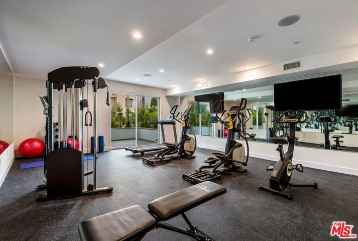 1237 S 90035 Avenue 202, Los Angeles, California 90035