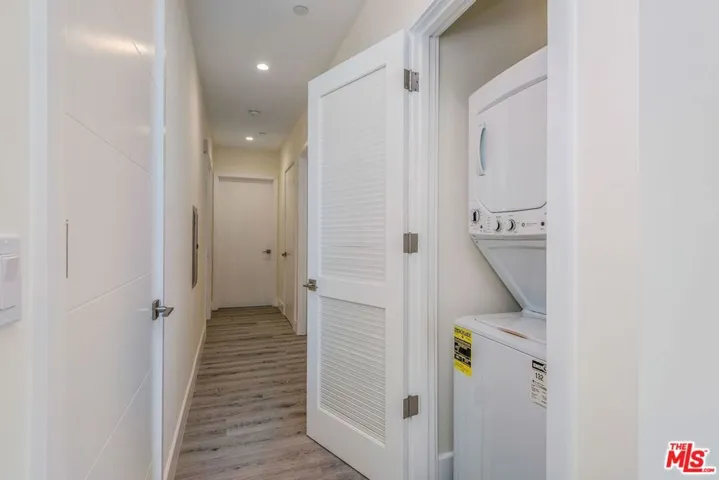 1237 S 90035 Avenue 202, Los Angeles, California 90035