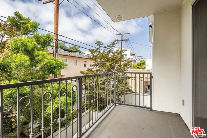 1237 S 90035 Avenue 202, Los Angeles, California 90035