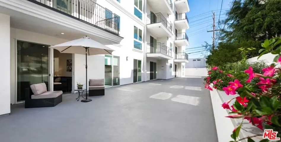 1237 S 90035 Avenue 202, Los Angeles, California 90035