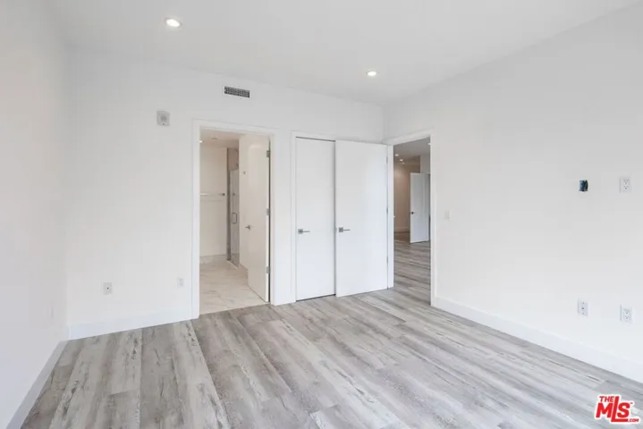 1237 S 90035 Avenue 202, Los Angeles, California 90035