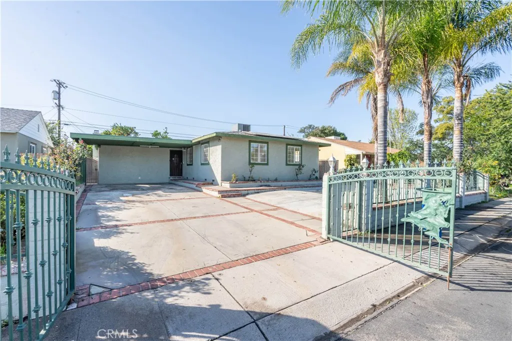 8855 Tyrone Ave