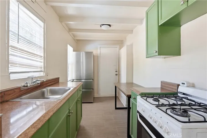 369 Log, Crestline, California 92325